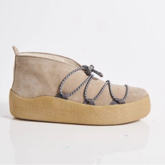 NWT Free People Snowdrop Genuine Shearling Boot - Picture 2 of 9